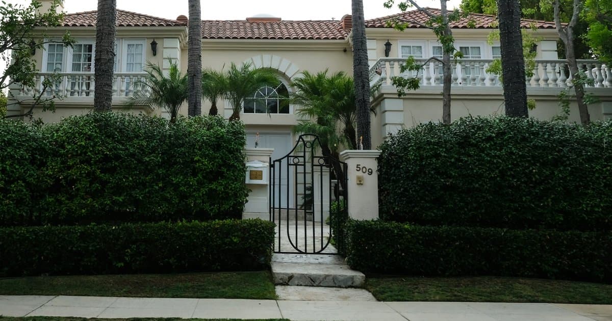 Cash Offers in Los Angeles: What Sellers Need to Verify