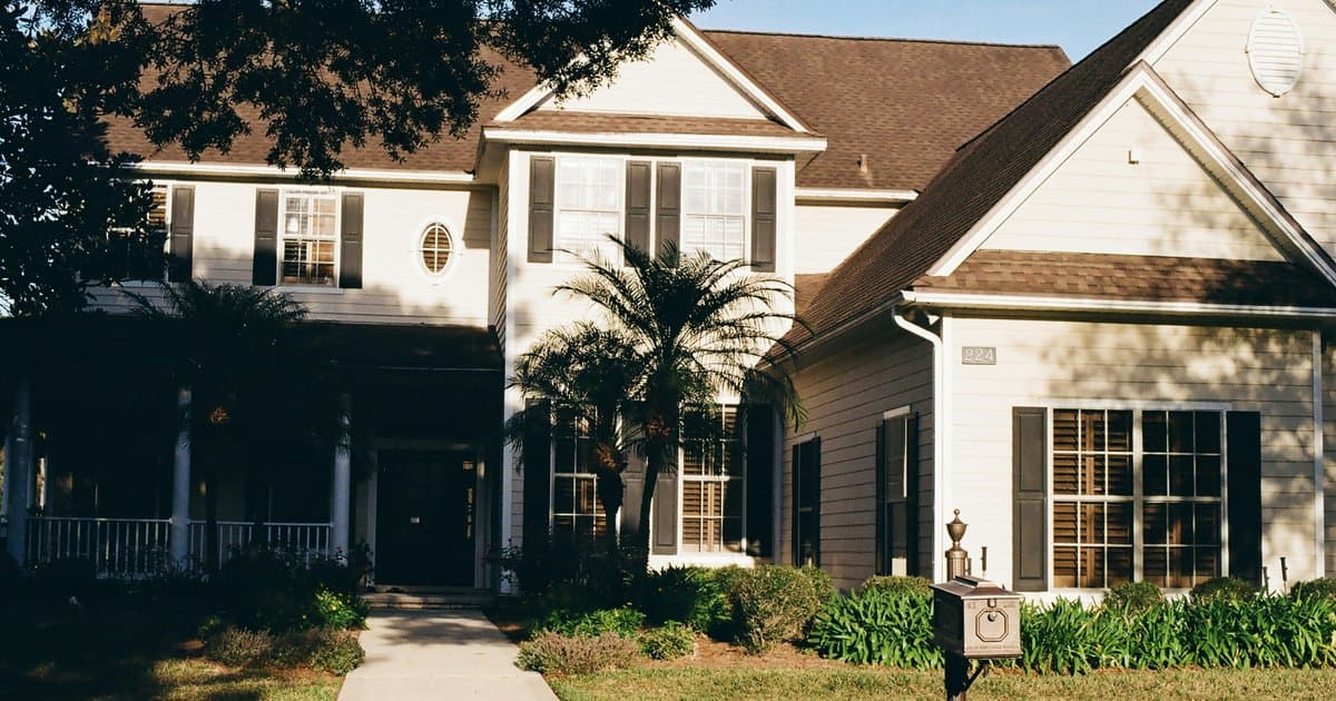 Escalation Clause in Texas: What Dallas Buyers Need to Know Before Making an Offer
