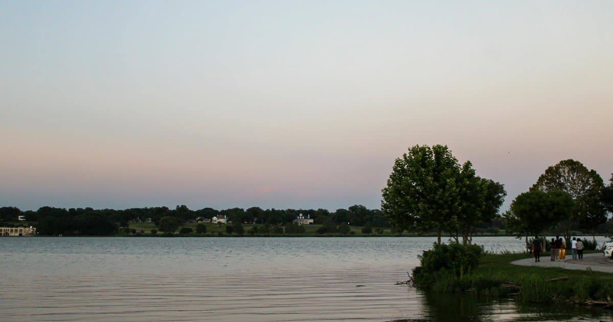 What Does It Cost to Live in Old Lake Highlands, Dallas in 2026?
