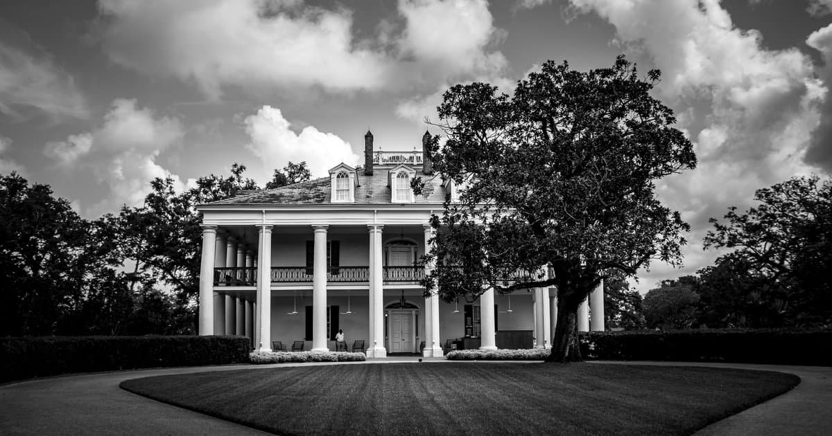 What Does It Actually Cost to Live in Preston Hollow, Texas in 2026?