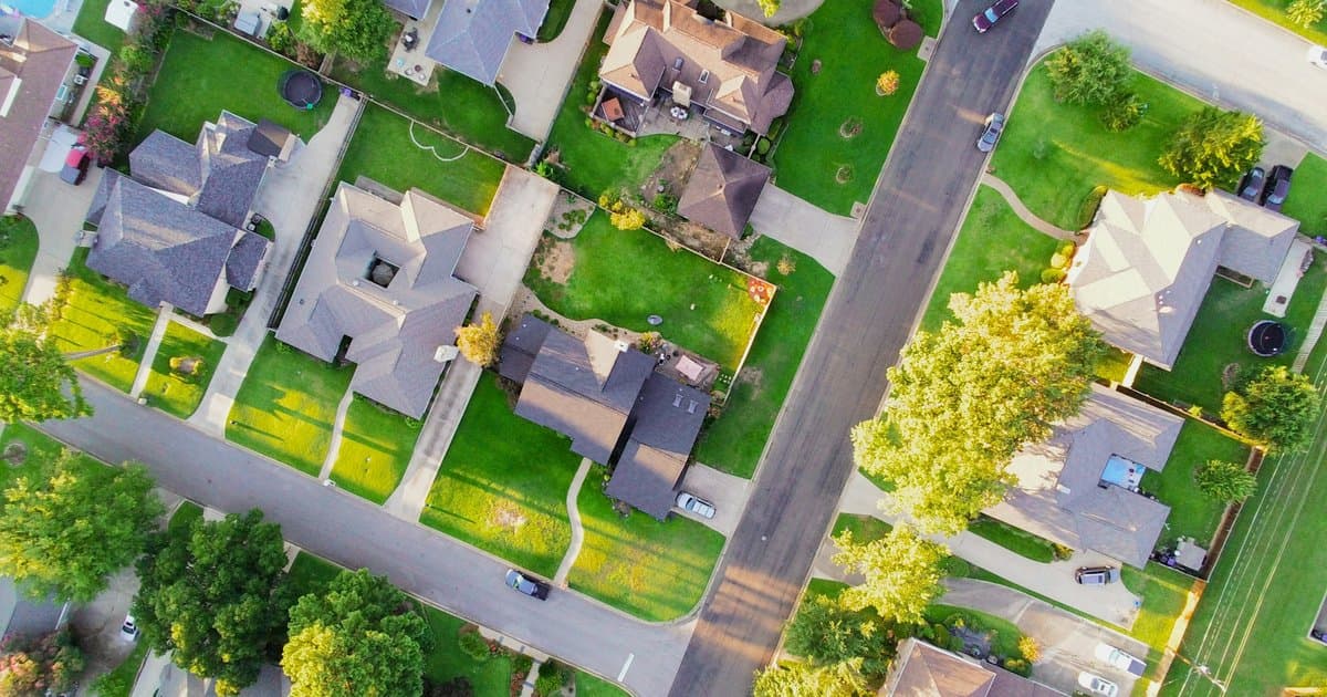 Where Are New Homes Going in a Built-Out Richardson? Park Hollow and the Infill Townhome Market