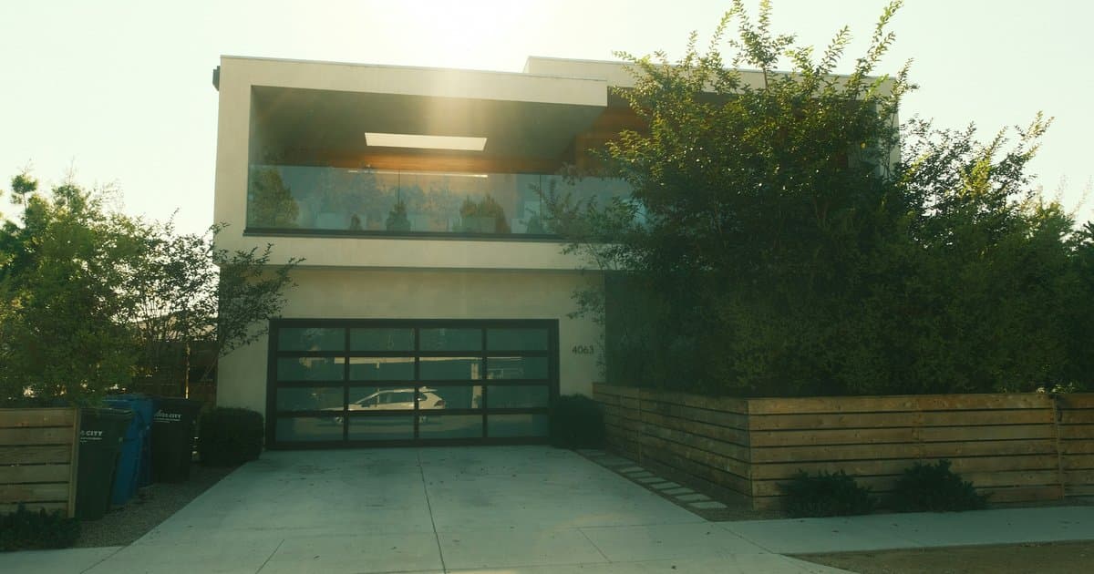 Selling a Home with a Lien in Los Angeles: What Happens at Escrow
