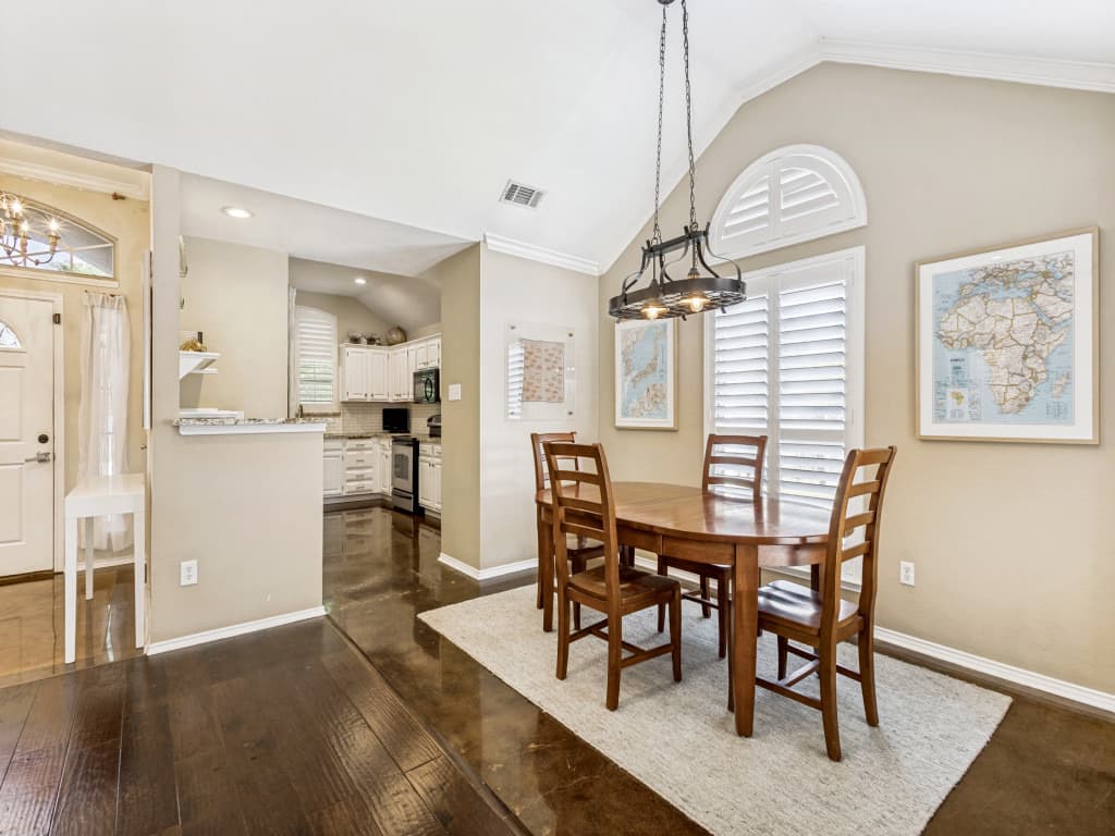 808 Canyon Valley Drive