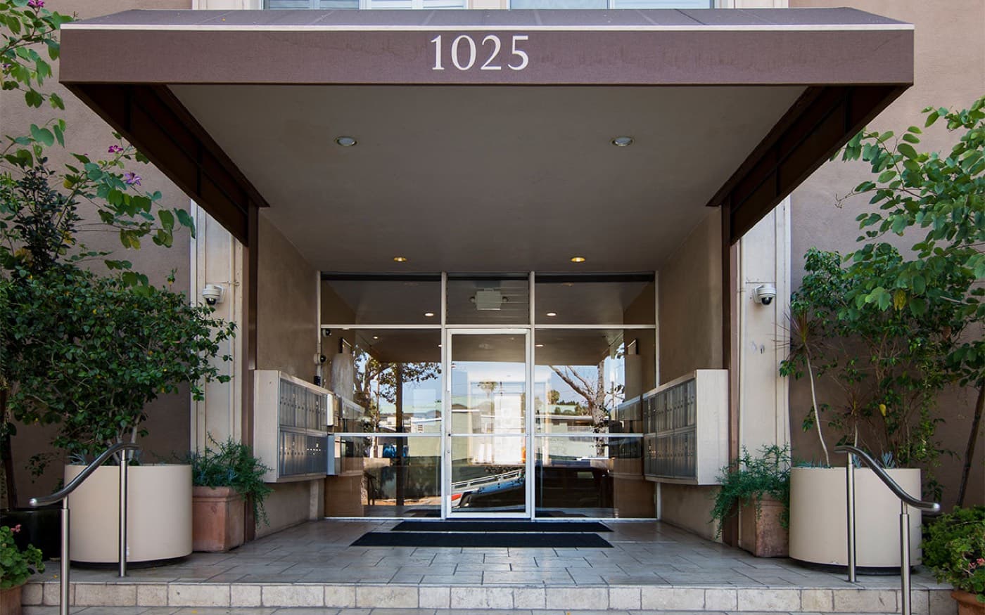 1025 N Kings Rd #310