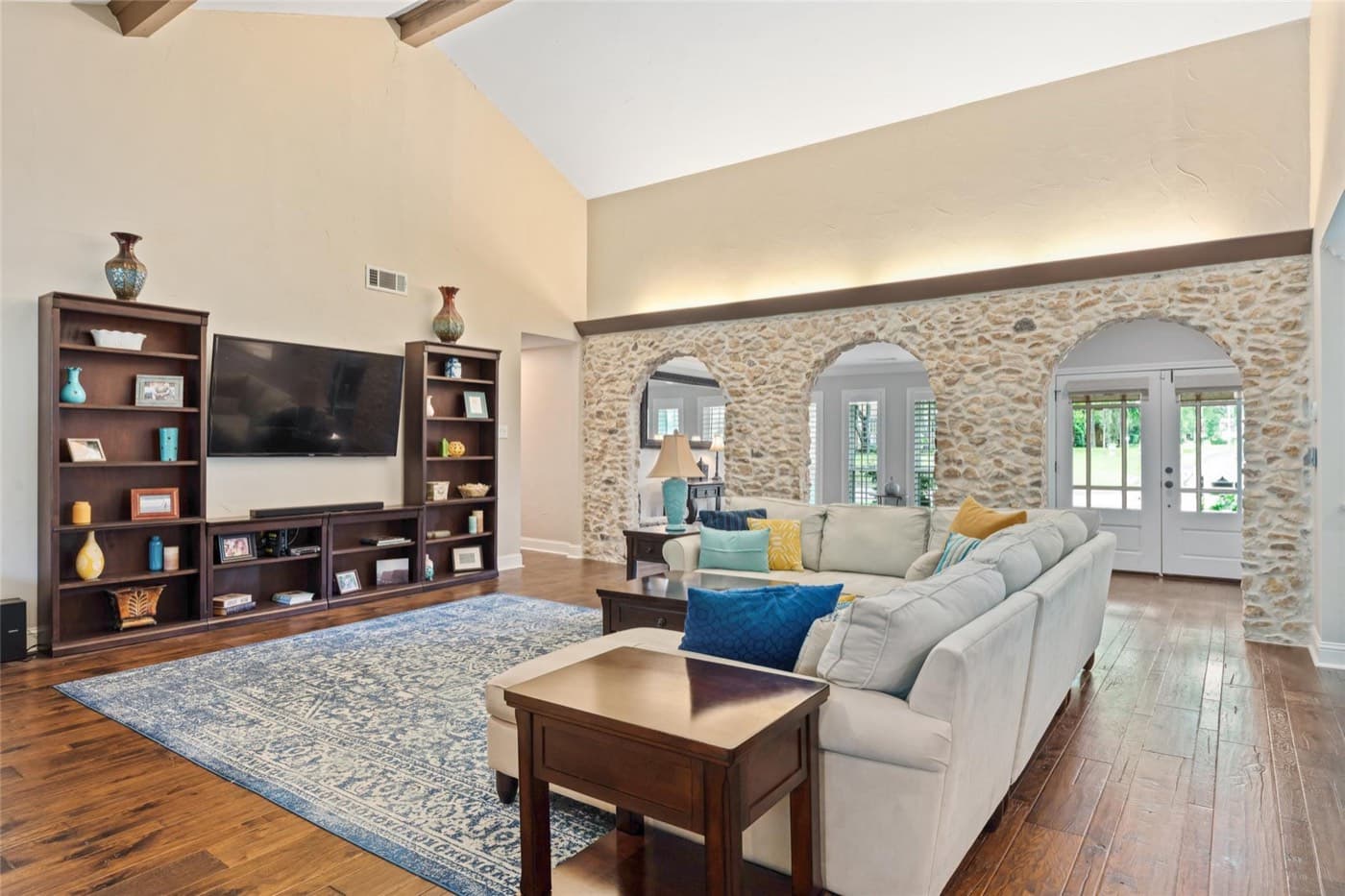 10636 Cox Lane