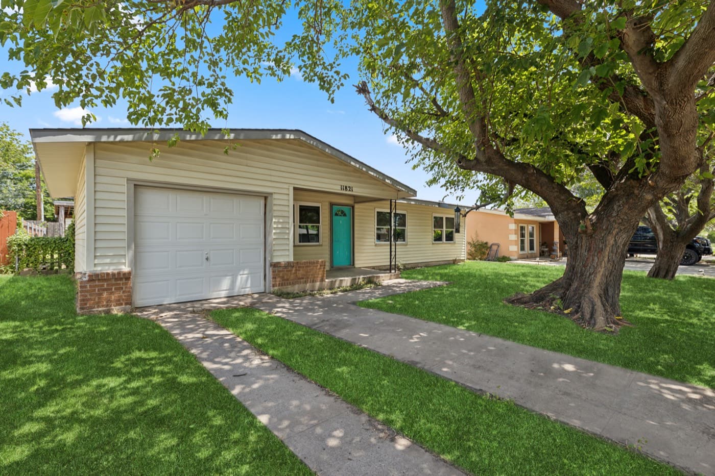 11821 Abston Ln