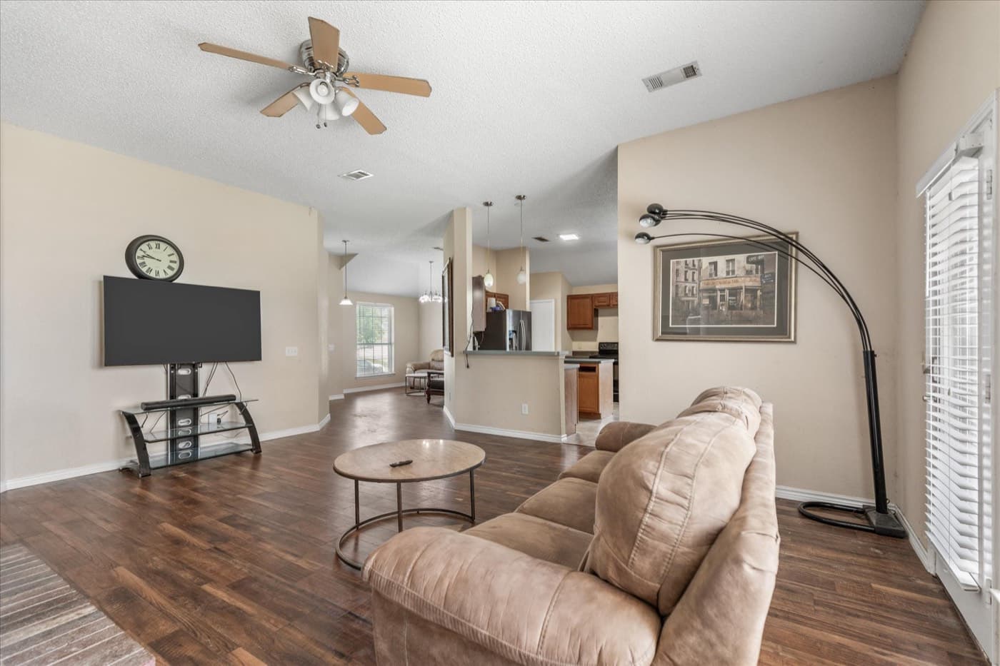 1302 Taos Lane