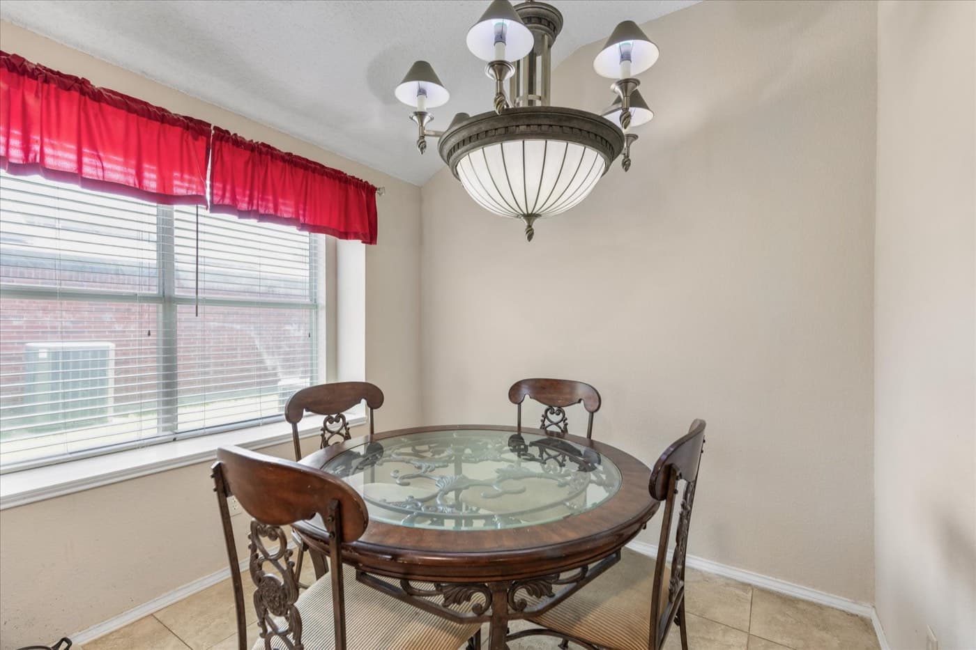 1302 Taos Lane