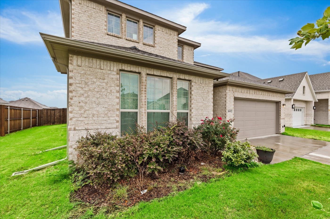 1602 Anacua Ln