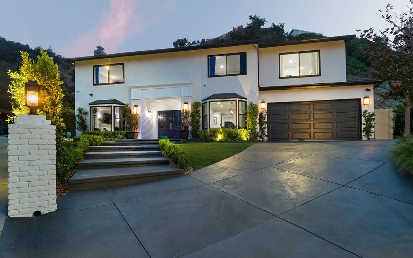 2655 Byron Pl