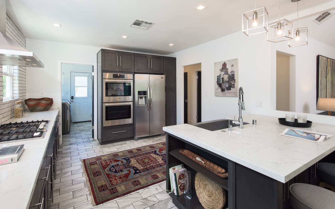 2924 Van Pelt Place