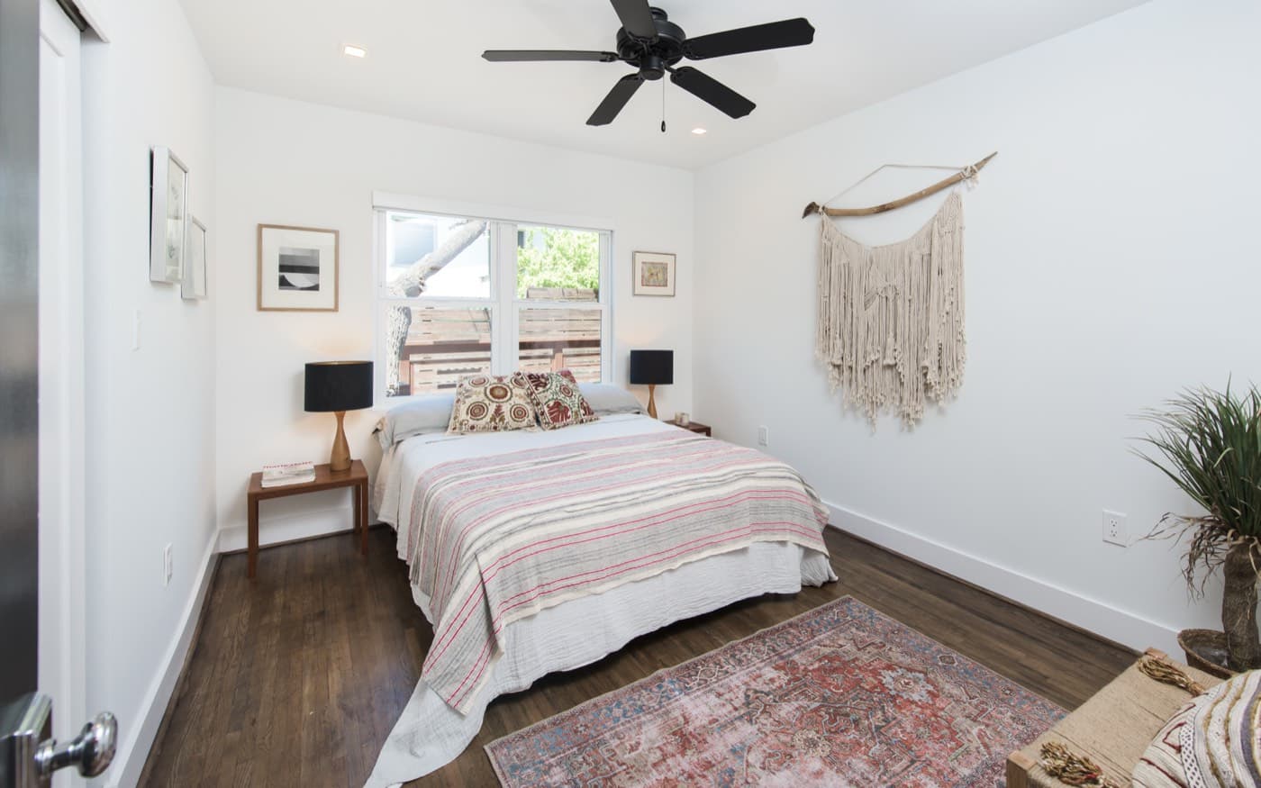 2924 Van Pelt Place