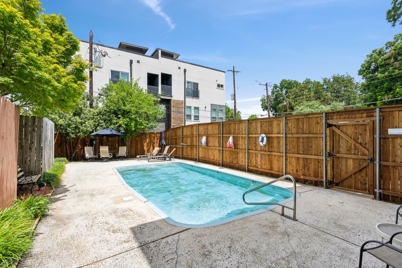 3103 Wycliff Ave