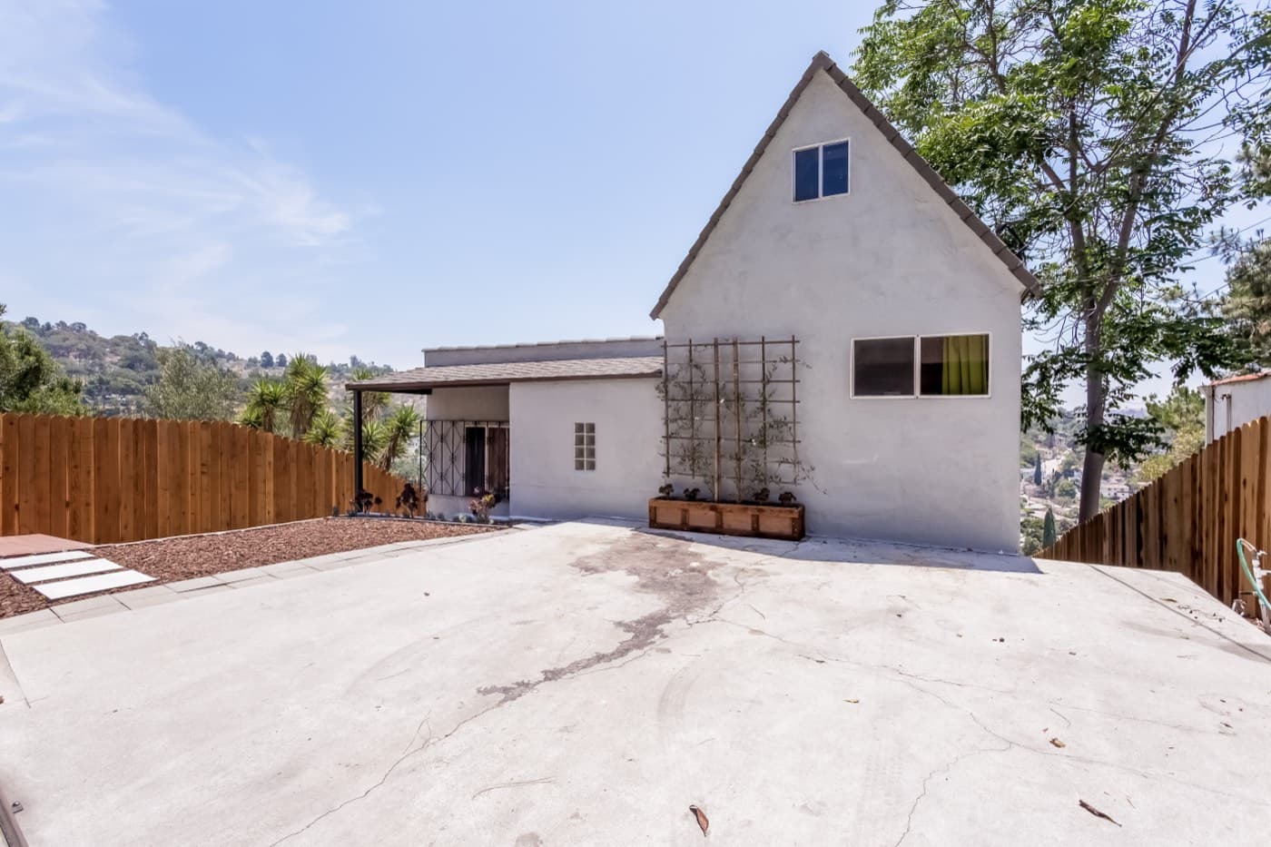 3516 Loma Lada Dr