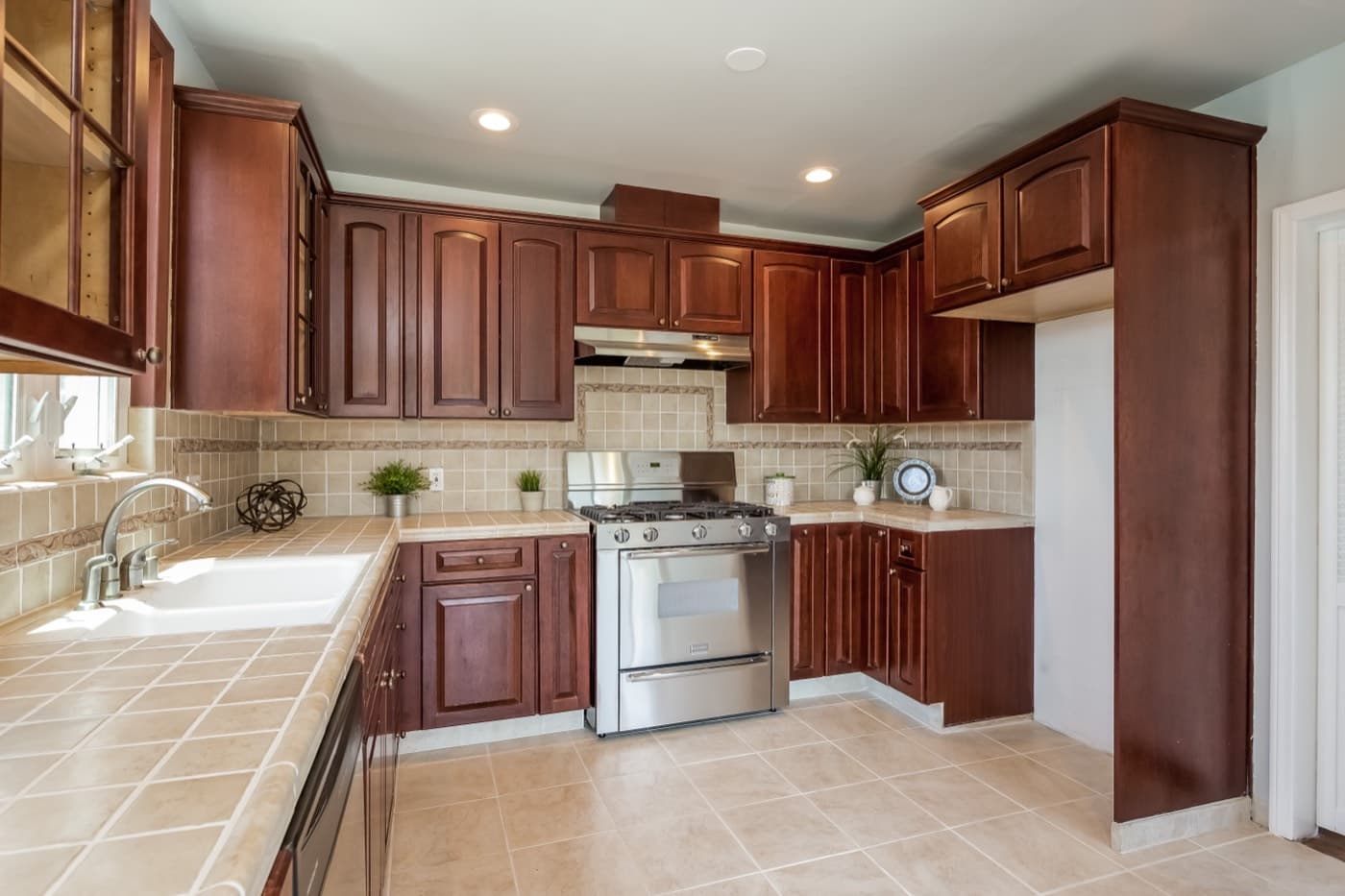 3516 Loma Lada Dr
