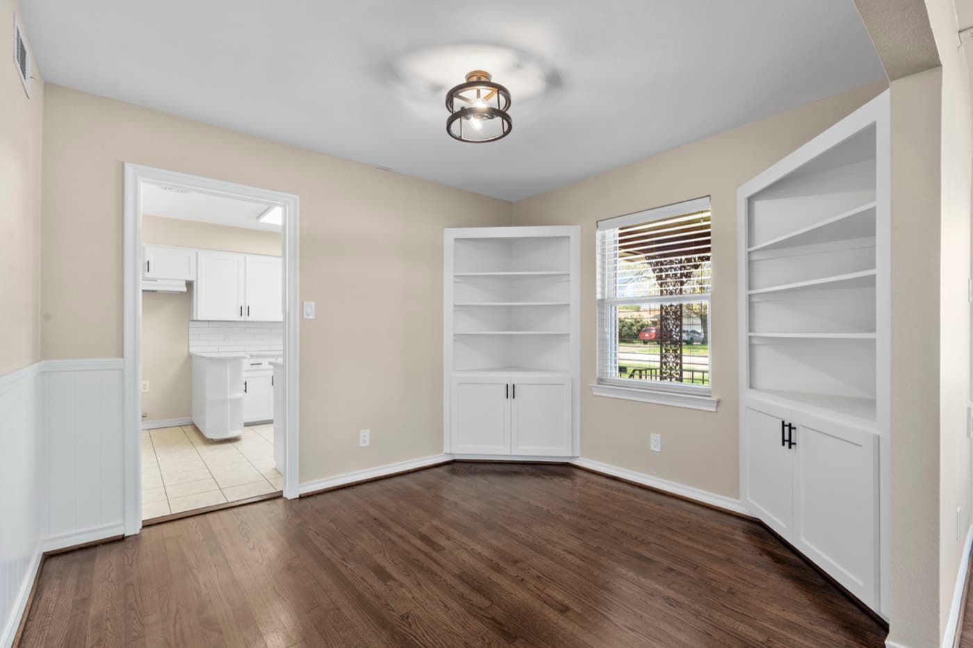 432 E Polk St