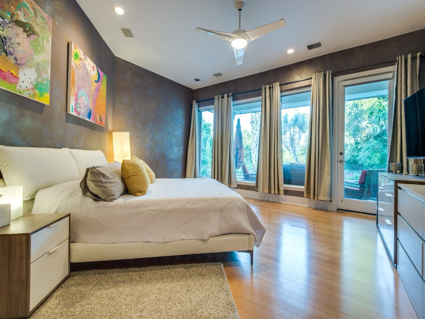 5501 Lindsey Drive