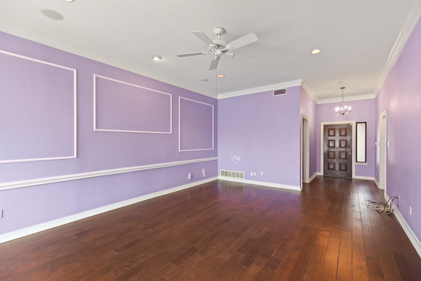 5806 Llano Ave