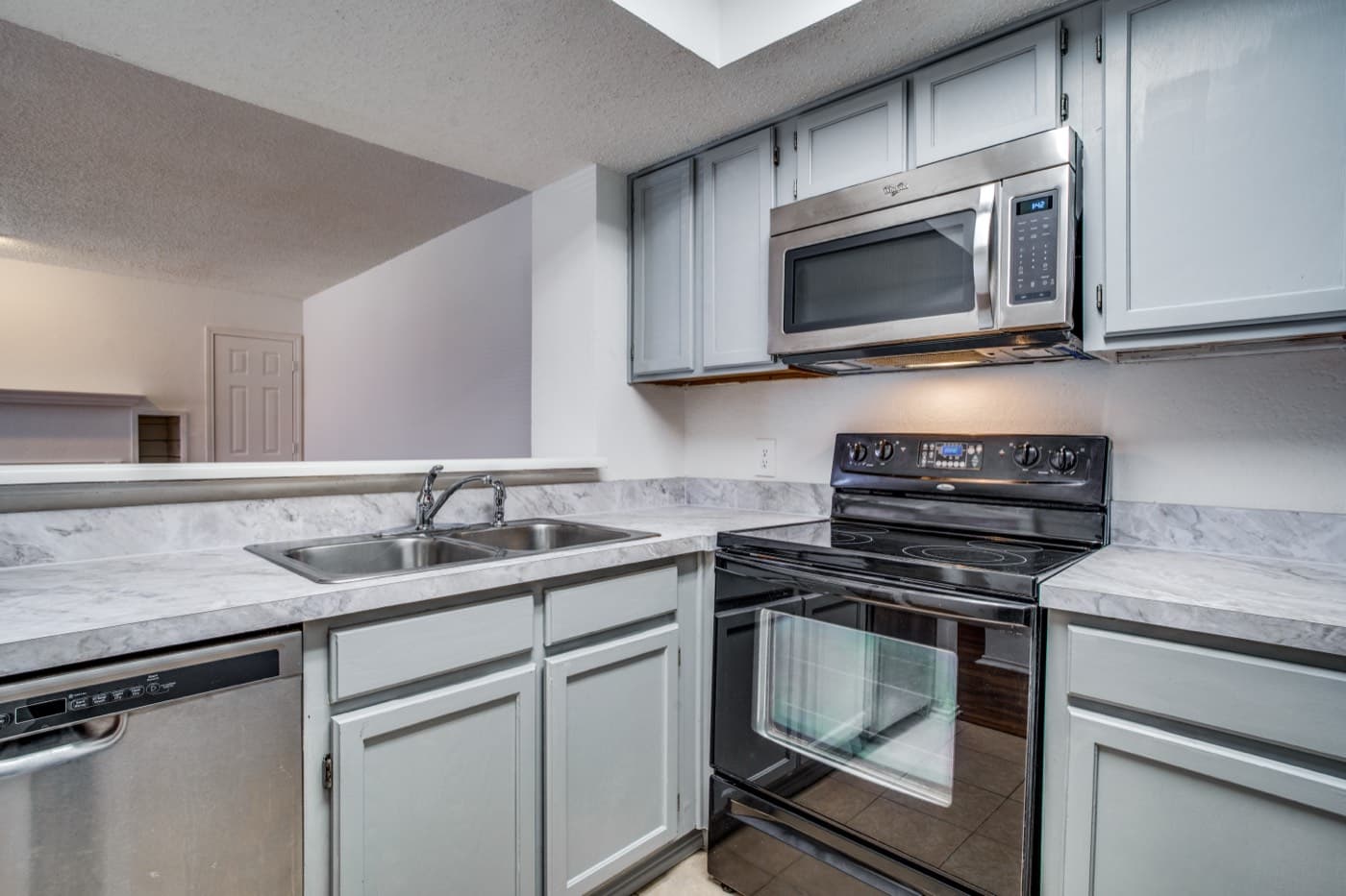 9825 Walnut St Unit M101